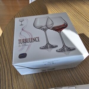 Turbulence Wine Glass Set - Clear and Red